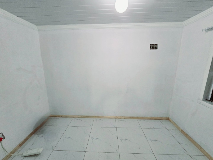 2 Bedroom Property for Sale in Pelican Park Western Cape
